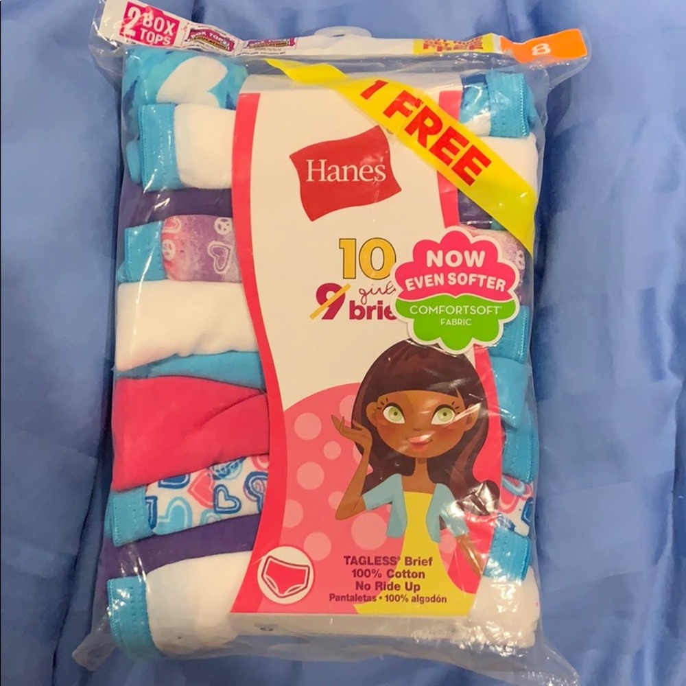 Hanes girls underwear.  Not opened